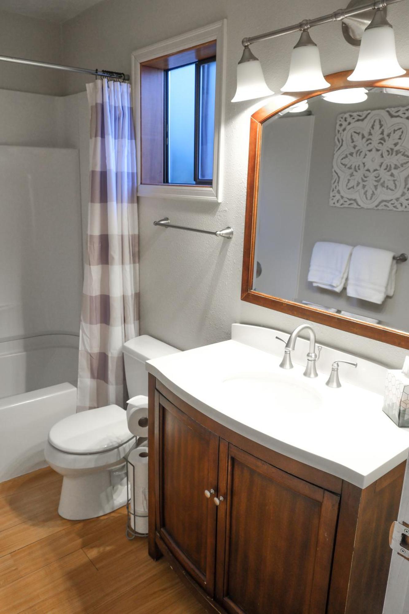 Eastsound The Landmark Inn On Orcas Island المظهر الخارجي الصورة
